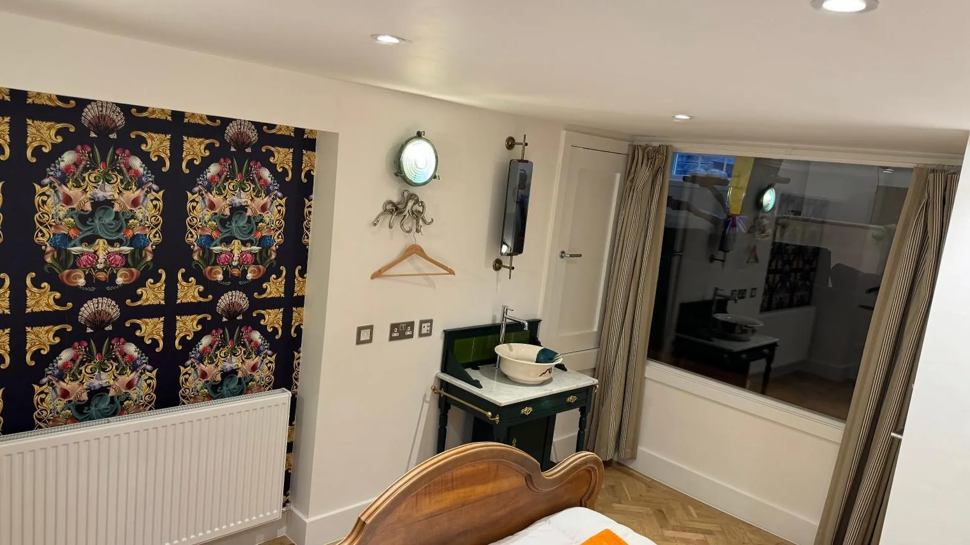 Eel Pie Boathouse Apartment Twickenham