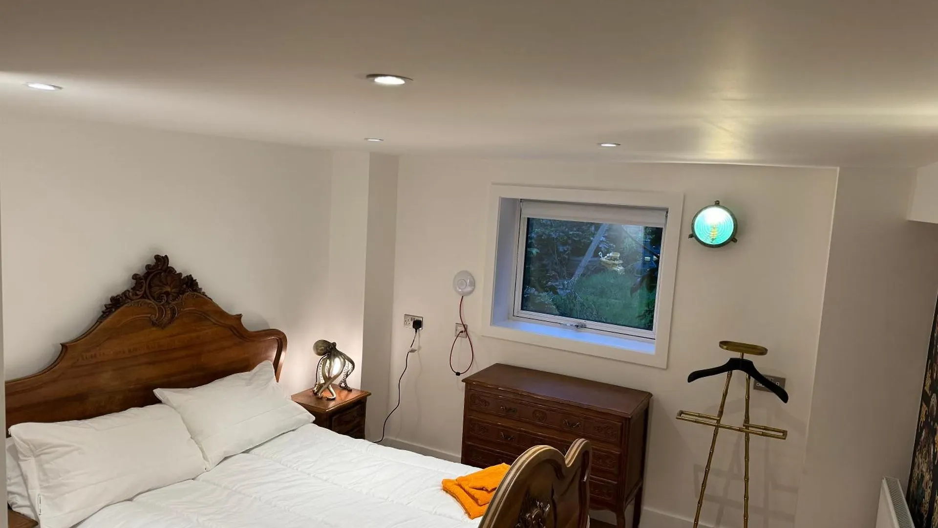 Eel Pie Boathouse Apartment Twickenham 0*,