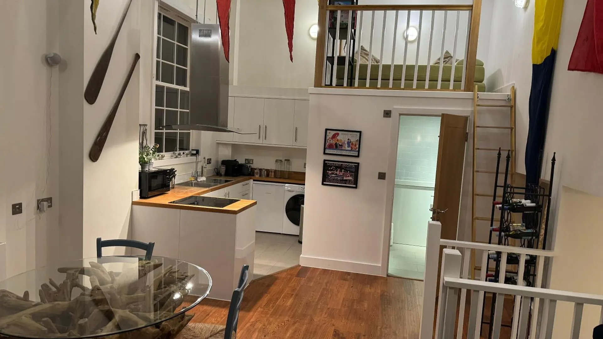 Eel Pie Boathouse Apartment Twickenham