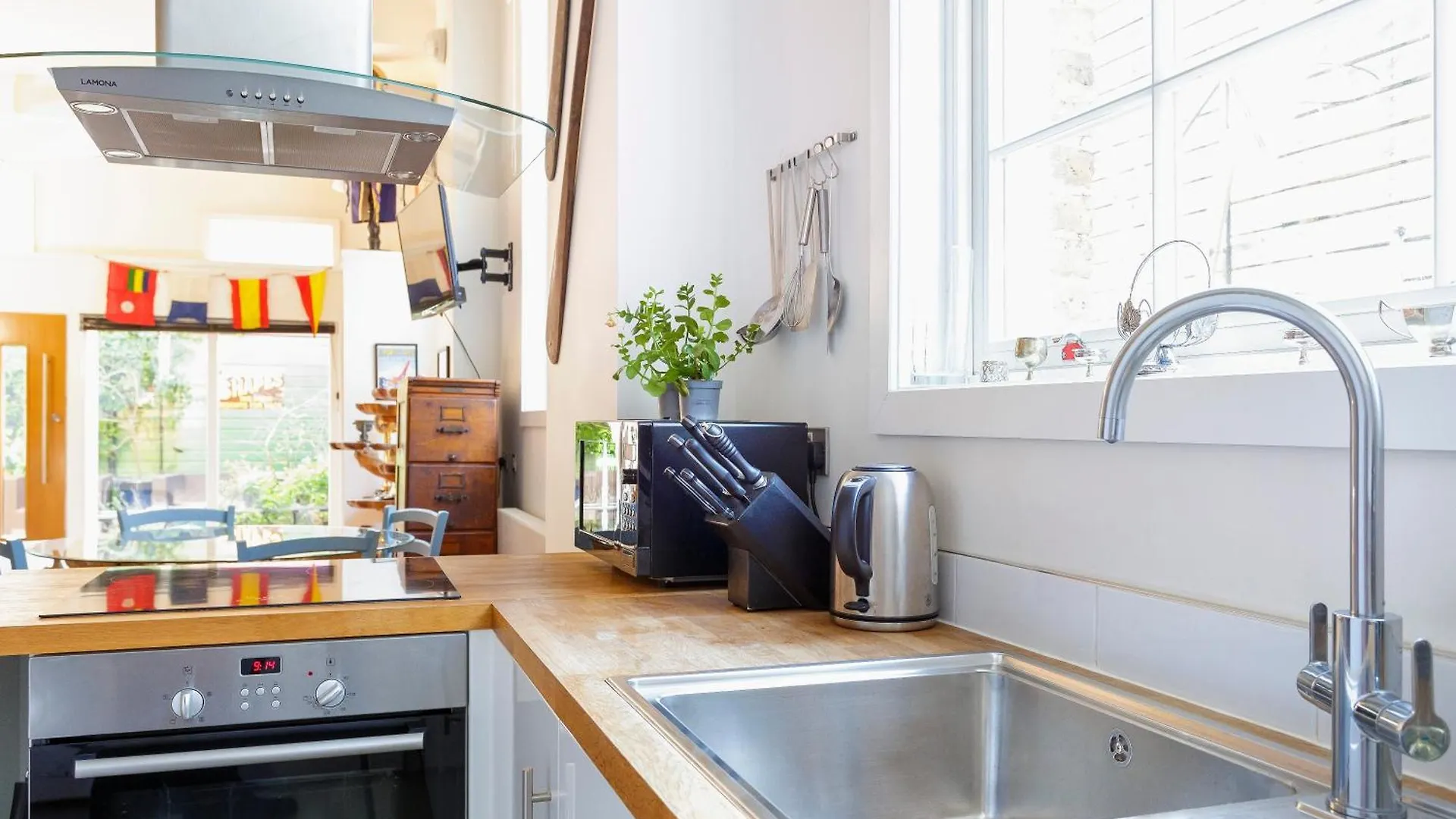 Eel Pie Boathouse Apartment Twickenham