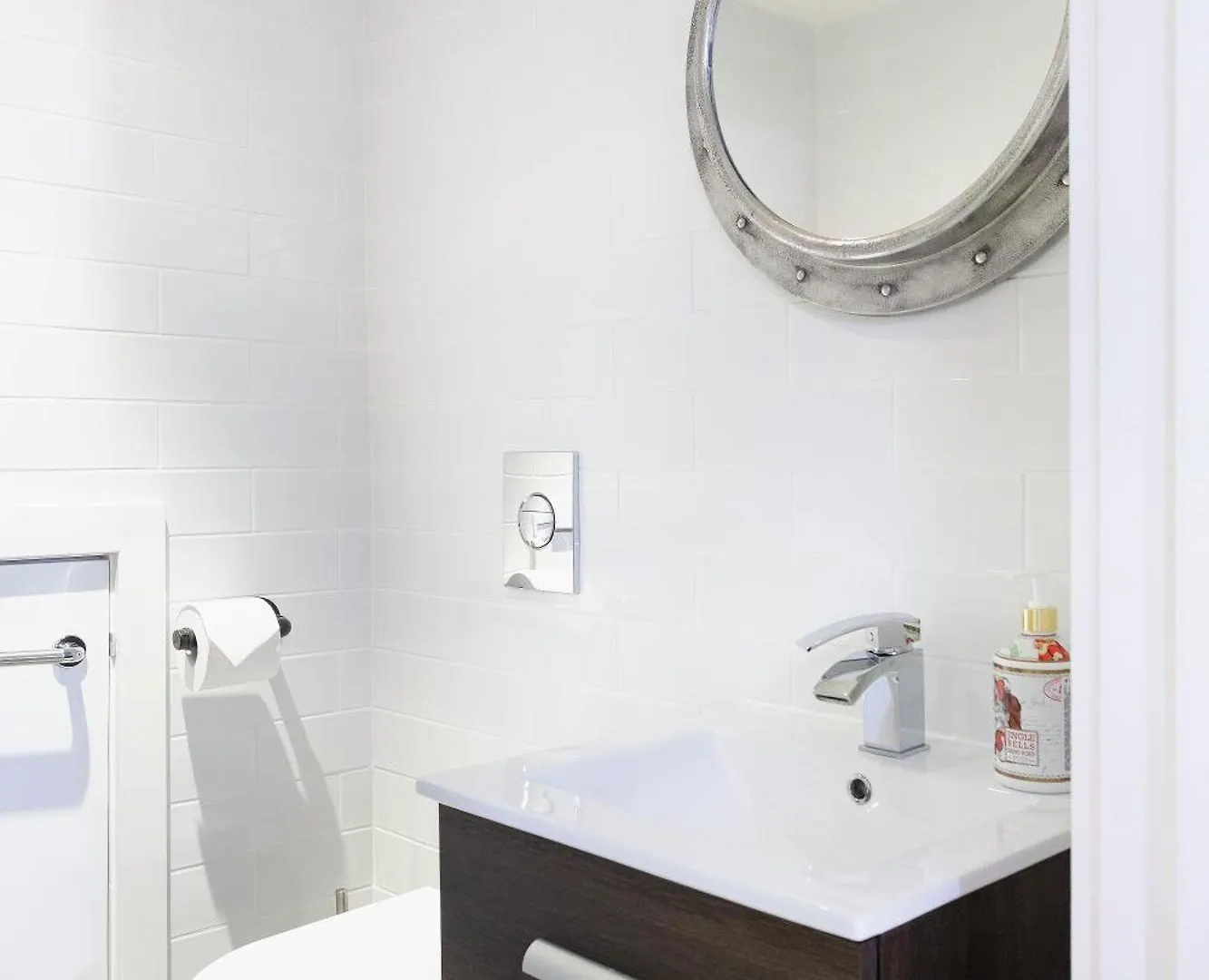 Eel Pie Boathouse Apartment Twickenham United Kingdom